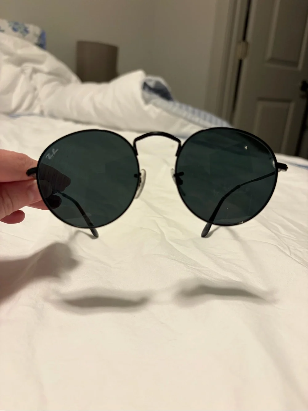 Ray-Ban Round Metal Sunglasses in Black